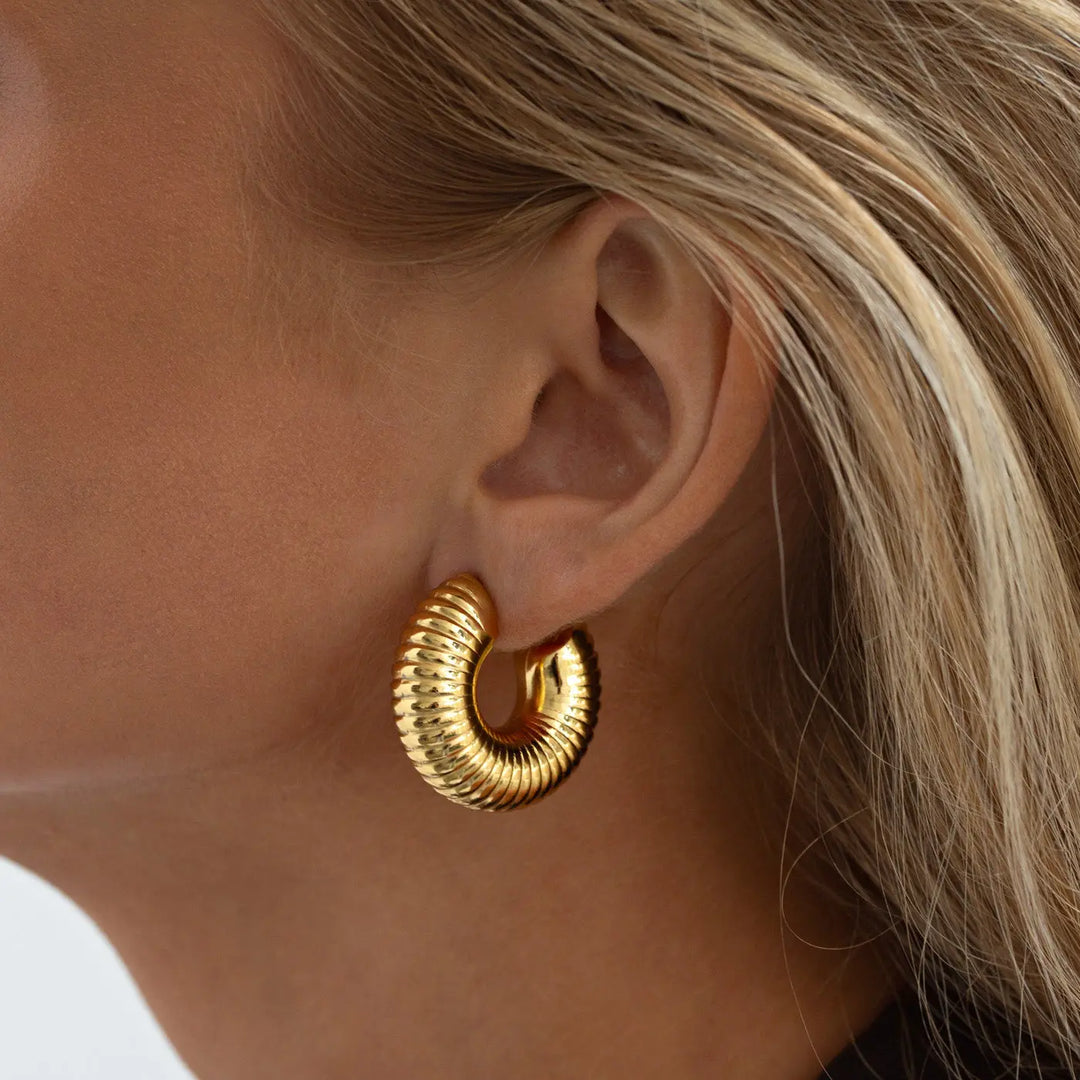 Arlo - Chunky Ribbed Hoop Earrings